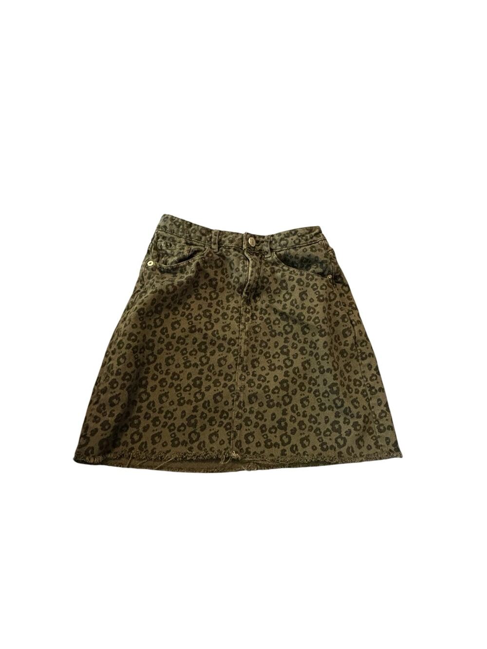 Tally Weill Green Leopard Print Jean Mini Skirt Size 34 US 2